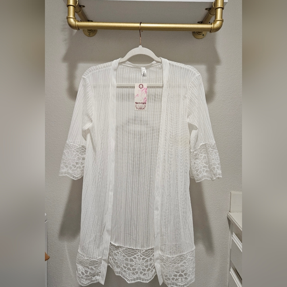 Elegant White Lace Kimono Cardigan